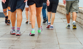 La marche à pied, un sport pour tous !